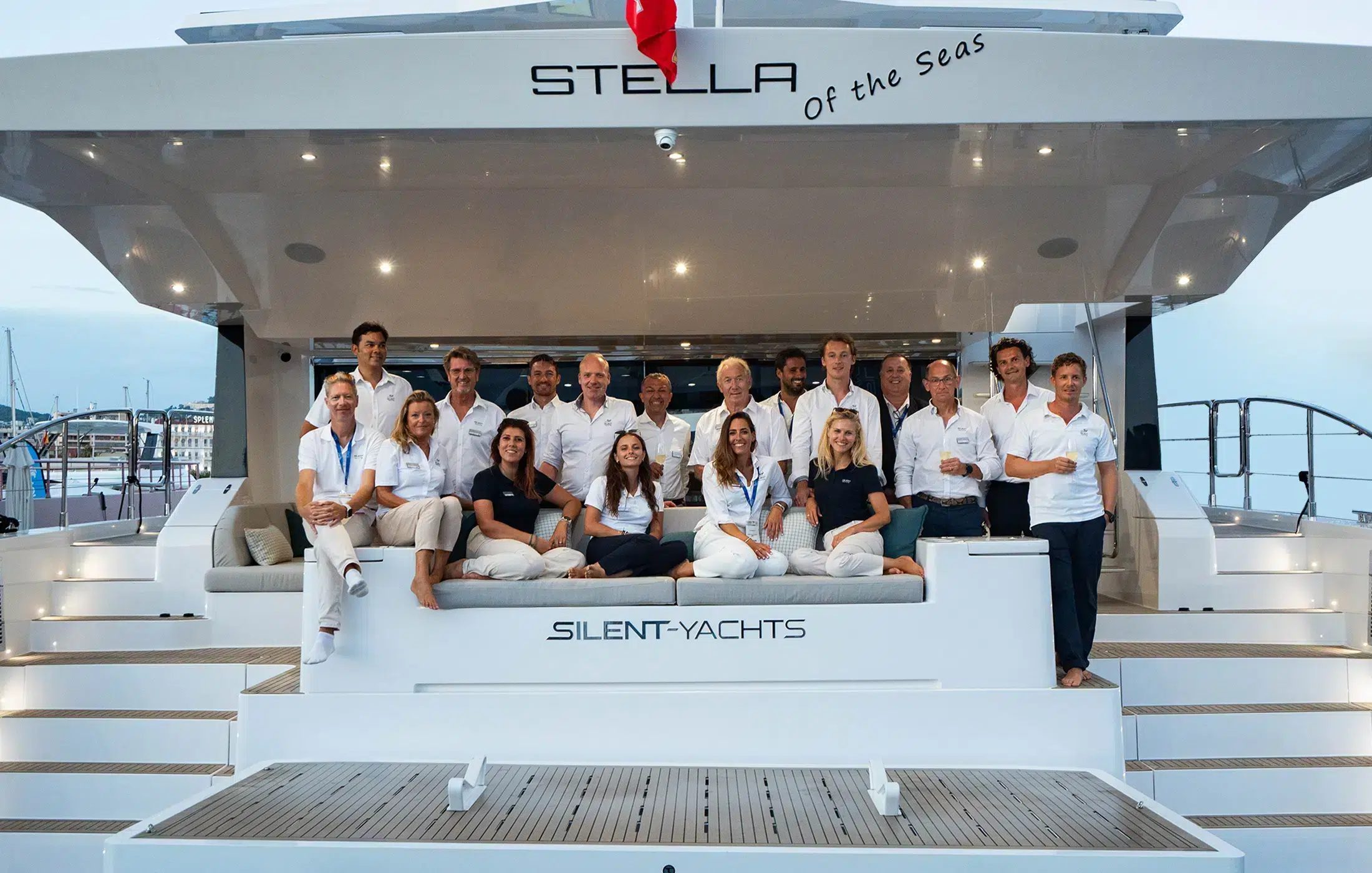 The silent team at the stern of the boat