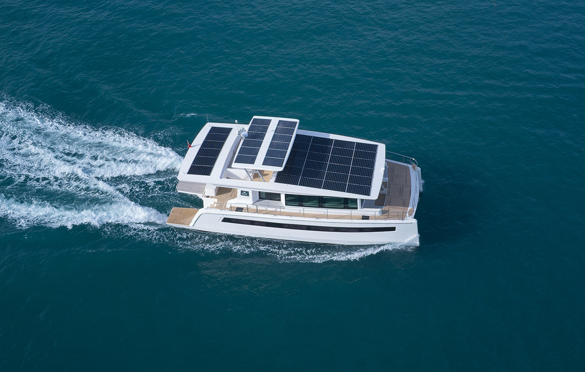 Silent-Yachts-tech-corner-living-with-solar